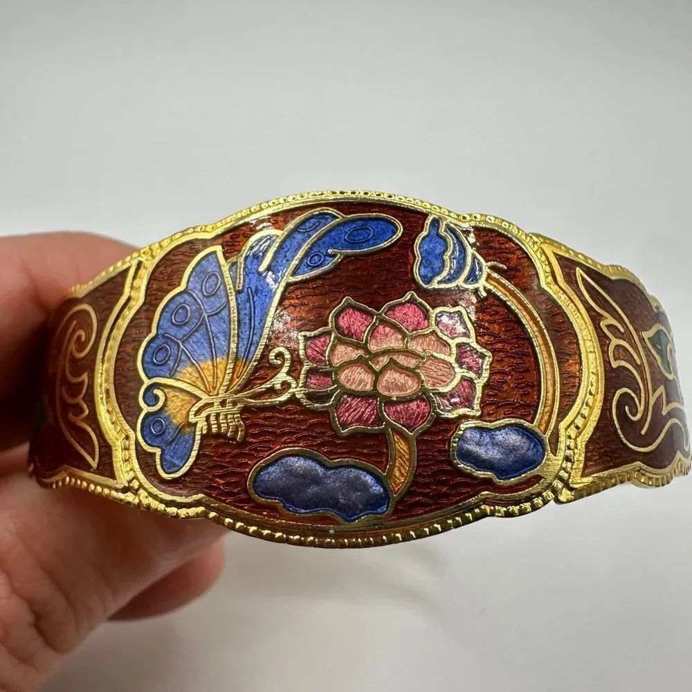 Beautiful cloisonné butterfly‎ and flower clamp hinged bracelet!